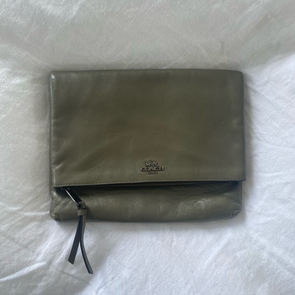 COACH Clutch in Olive Green - Picture 1 of 3